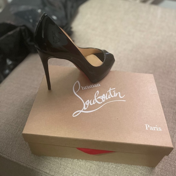 CHRISTIAN LOUBOUTIN New Very Prive 120 patent leather pumps  Christian Louboutin New Very Prive 120